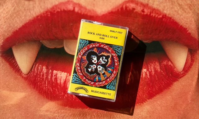 Kiss cassette